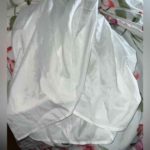 BloomChic Floral V-Neck Dress - Picture 10 of 11